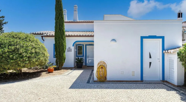 Casa Beatriz Magnificent Villa Just a few Steps, Rezervovat Vila Chaty v Algarve, Chalupa