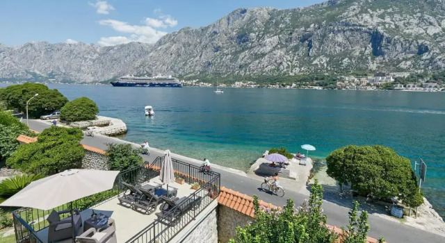 Mediterranean Holiday House & Apartments, Book Lejlighed Hoteller i Kotor Riviera med parkering, Parkering