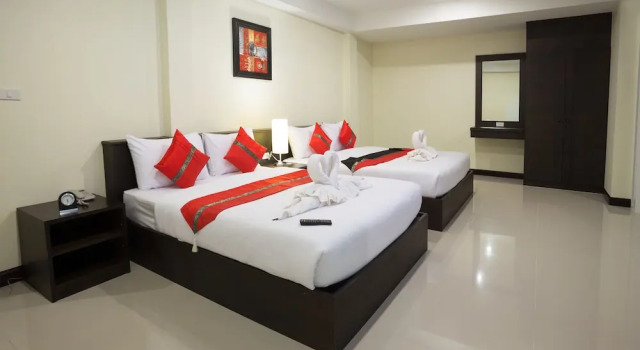 Семейный номер Standard с балконом The Elegant Patong