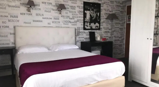 Двухместный номер Standard с балконом Hôtel Calme Des Pins & Spa
