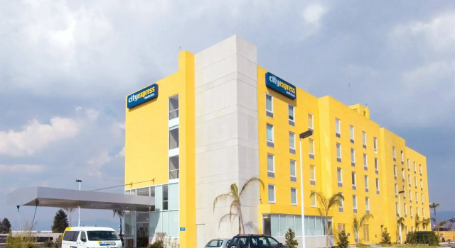 City Express Toluca, Book Hotel Hoteller i State of Mexico med parkering, Parkering