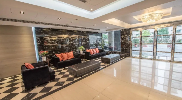 Golden Stone Hotel
