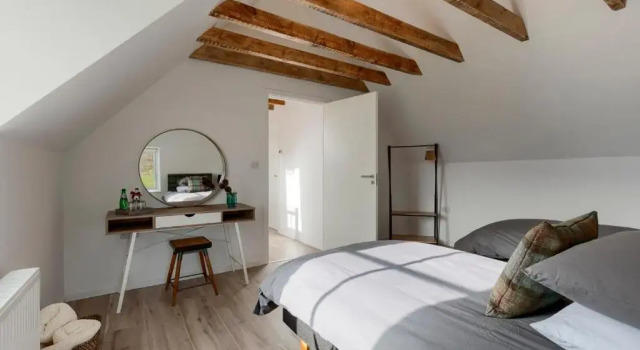 Dalveich Cottage W/hot tub & Stunning Views, Book Feriehus Villaer i Stirlingshire, Villa