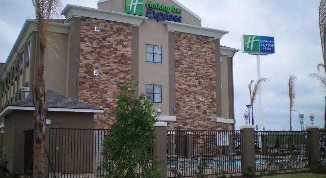 Holiday Inn Express & Suites Cleveland, an IHG Hotel, Buchen Sie Hotel Cleveland 