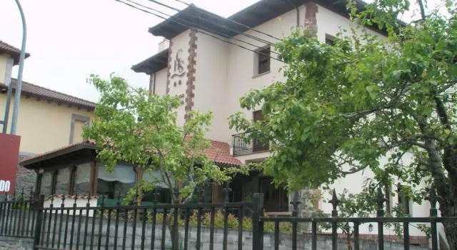 Hotel La Cuna del Sella, Book Hotel Hotels in Asturias with Parking, Parking