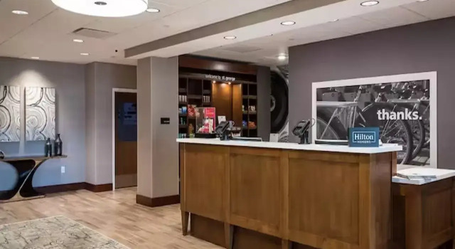 Hampton Inn & Suites St. George, Забронировать Отель Сент-Джордж Национальный парк Зайон