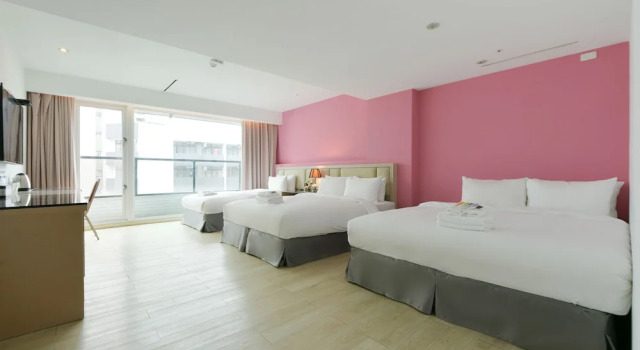 Standardowy rodzinny pokój Champs Elysees Hotel
