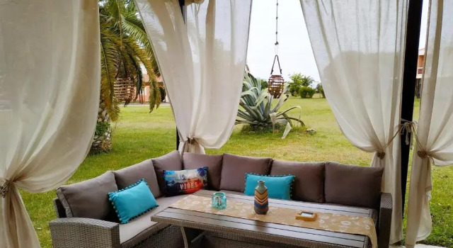 Коттедж Sunny Villa Sea View by RentalsPro Services