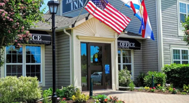 Amsterdam Inn & Suites Sussex