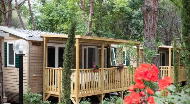 Бунгало Deluxe Camping Village Il Gineprino