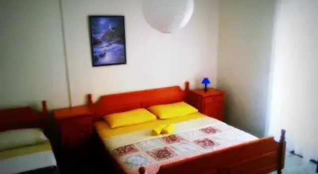 Apartments and Rooms Mare-Monti