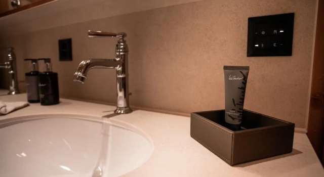 Одноместный номер Standard с балконом The Glacier Hotel - ex Eurotel Victoria