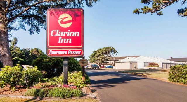 Номер Standard Clarion Inn Surfrider Resort