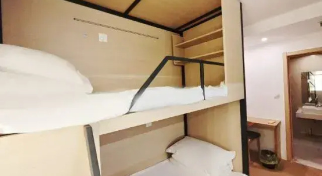 Кровать в общем номере Chicheng Yijia Express Hotel (Zhangjiakou Chicheng Bus Station Branch)
