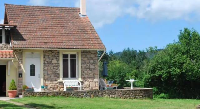 Gîte Des Sapins, Book Hotel Ranchal 