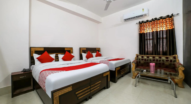 OYO 37914 Hotel Kalindi, Забронировать Отель Отели Дехрадун с завтраком, Завтраки