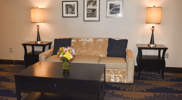 Номер Executive Saratoga Casino Hotel