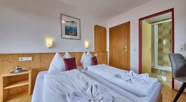 Platzhirsch Rooms - B&B - SELF CHECK-IN, Забронировать Отель «постель и завтрак» Пизендорф Europa Sportregion