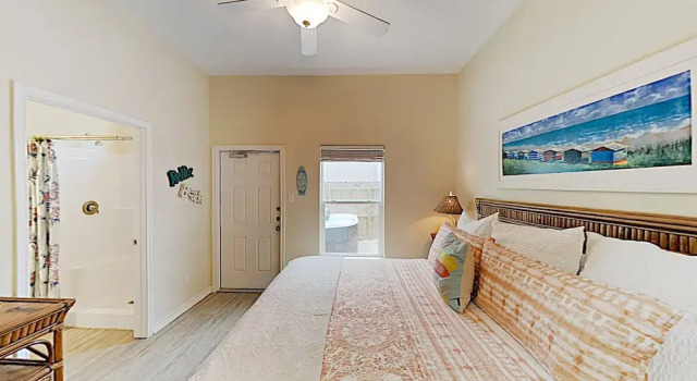 New Listing! Sunny Beach W/ Pool & Hot Tub 4 Bedroom Townhouse