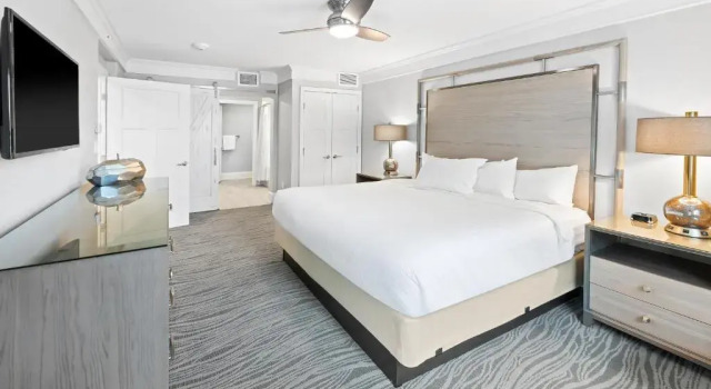 Шестиместный номер Standard с 4 комнатами Holiday Inn Club Vacations Cape Canaveral Beach Resort