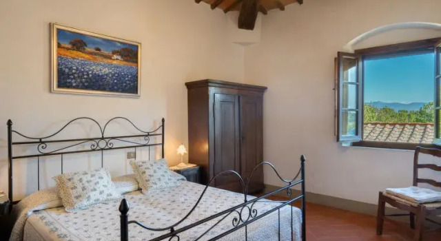 Locazione Turistica Poggio Cuccule, Rezerwuj Hotel Hotele w Starda z parkingiem, Parking