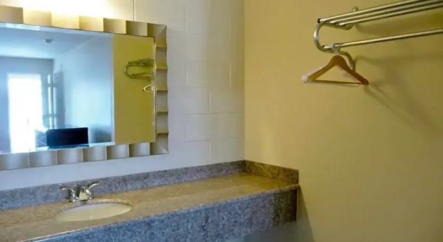 Номер Standard Rainbow Inn - Near Adventure City