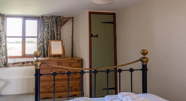 Granary Cottage, Valley Farm Barns Snape,