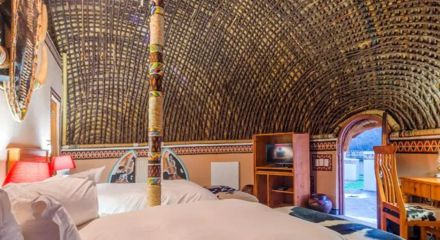 Номер Deluxe aha Lesedi African Lodge & Cultural Village