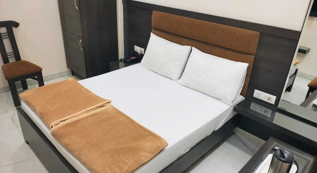 Номер Premium с балконом Hotel Tara Palace, Chandni Chowk