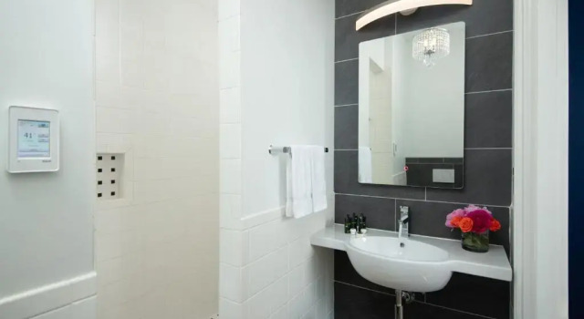 Номер Standard South Court Inn