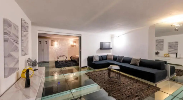 Apartment with private pool exclusive use - Stelvio 21, Забронировать Апартаменты/квартира Отели Милана с бассейном, рядом с Сондрио, Бассейн