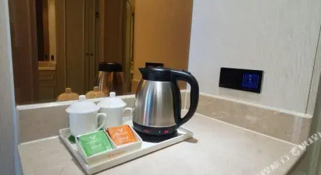 Люкс Executive Vienna International Hotel (Chengdu West Railway Station Qingyang Wanda)