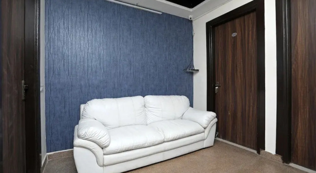 OYO 10581 Platinum Residency, Забронировать Отель Гургаон 