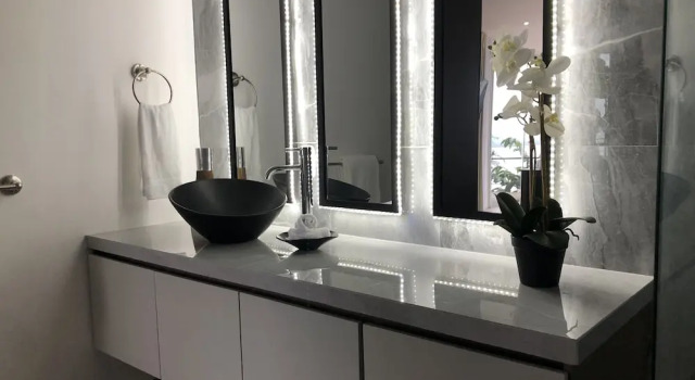 Люкс с видом на бассейн Vista Ocean Suites