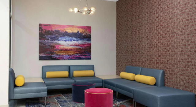 Четырёхместный люкс La Quinta Inn & Suites by Wyndham Manassas, VA- Dulles Airport