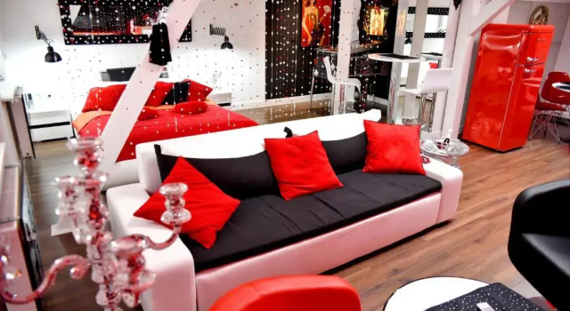 Апартаменты Deluxe In the Attic Apartments