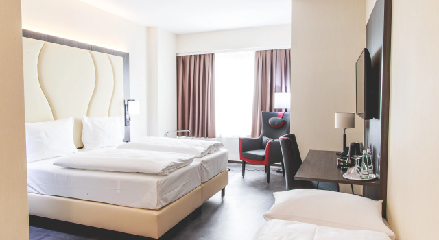 Двухместный номер Comfort PLAZA INN Mannheim