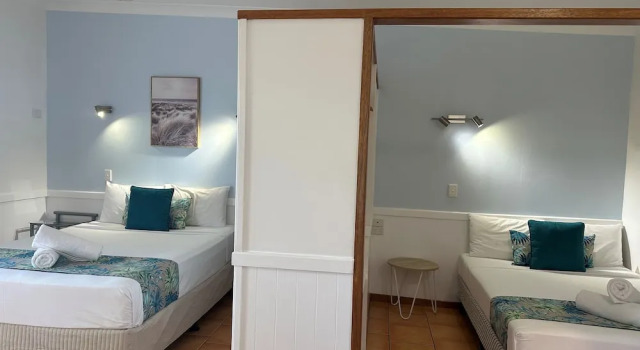 Апартаменты Cardwell Beachfront Motel