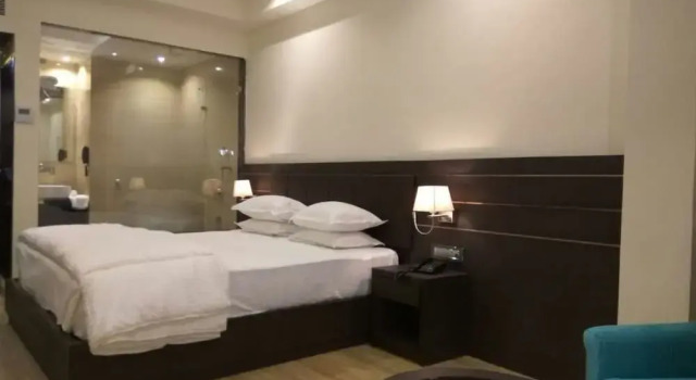 Lemon Tree Hotel Bhopal, Забронировать Отель Отели штата Мадхья-Прадеш 4 звезды, 4*