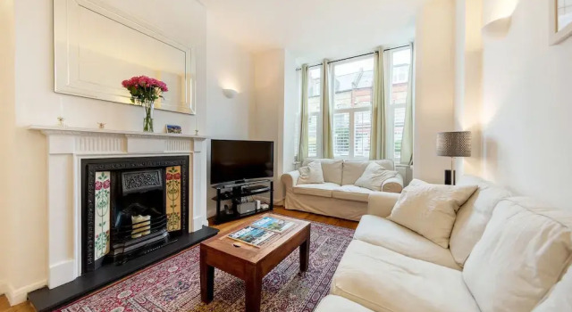 The Spacious Putney Duplex - SCF