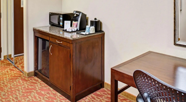 Четырёхместный номер Standard Hilton Garden Inn Augusta