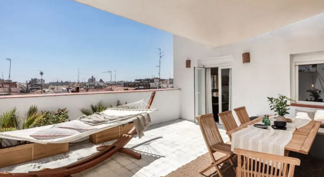 Апартаменты Budu - 2 Bedrooms and Terrace in Trafalgar
