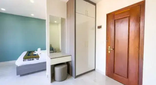 Полулюкс C-Hotel