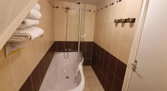 Номер Standard Hôtel Windsor Contact Hôtel