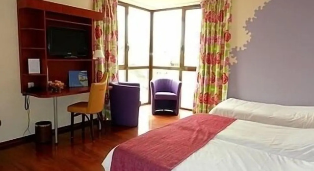 Номер Prestige LHÔTEL de CHARTRES - LOGIS