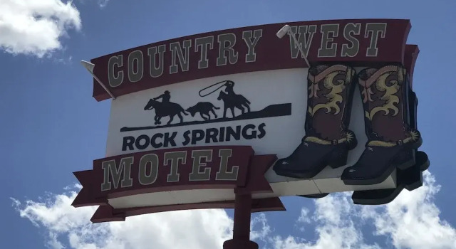 Country West Motel of Rock Springs, Забронировать Мотель Мотели Рок-Спрингса, рядом с Административно-общественный центр города Рок-Спрингс, Мотель