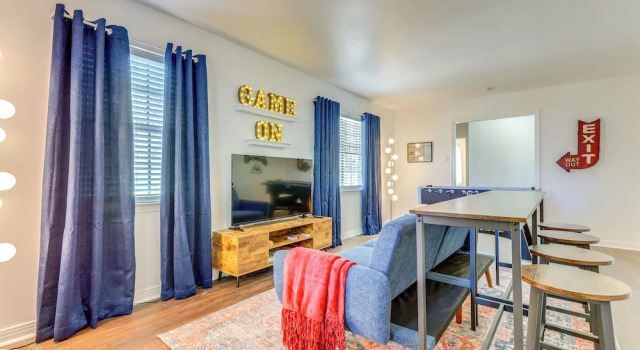 Family-friendly Home: 6 Mi to Downtown Mobile!, Boek Hotel Hotels in Alabama met parkeren, Parkeren