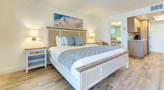 Номер Standard с видом на залив Sanibel Inn