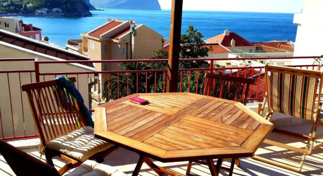 Апартаменты c 1 комнатой с видом на море Apartments Almaja Villa