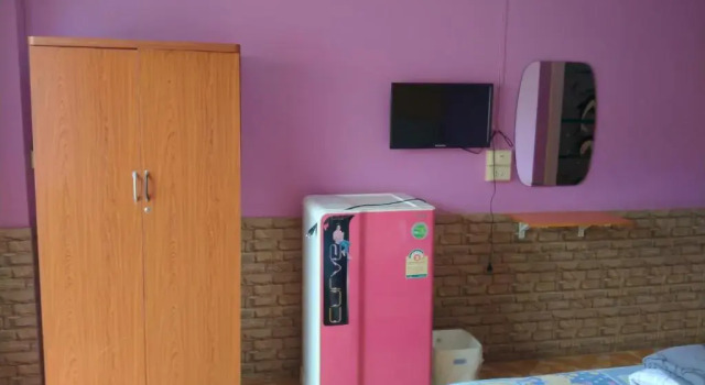 Rueangsrisiri Guesthouse 2, Забронировать Гостевой дом Сукхотхай 
